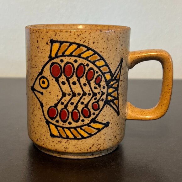 Vintage OTAGIRI JAPAN Fish and Floral Tan Stoneware Mug with Brown Speckles - Picture 1 of 14
